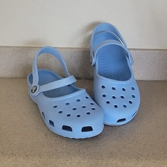 *CHILDRENS CROCS BLUE (sz girl-3 boy-5) - Picture 1 of 6
